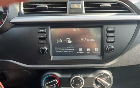 KIA Rio IV, 2018 год, 1 300 000 рублей, 8 фотография
