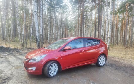Hyundai Solaris II рестайлинг, 2015 год, 949 000 рублей, 23 фотография