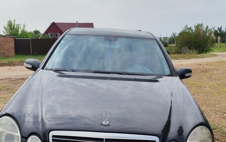 Mercedes-Benz E-Класс, 2003 год, 750 000 рублей, 2 фотография