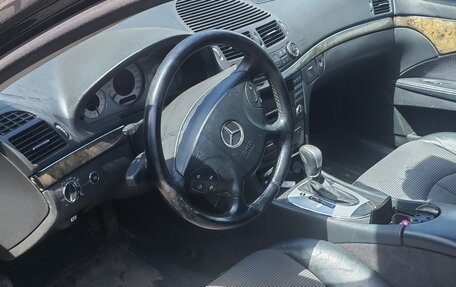 Mercedes-Benz E-Класс, 2003 год, 750 000 рублей, 9 фотография