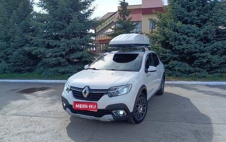 Renault Logan II, 2021 год, 1 450 000 рублей, 1 фотография