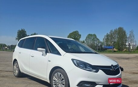 Opel Zafira C рестайлинг, 2017 год, 1 100 000 рублей, 9 фотография