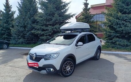 Renault Logan II, 2021 год, 1 450 000 рублей, 2 фотография