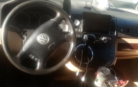 Volkswagen Multivan T5, 2004 год, 700 000 рублей, 8 фотография