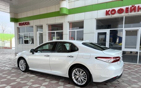 Toyota Camry, 2021 год, 2 870 000 рублей, 2 фотография