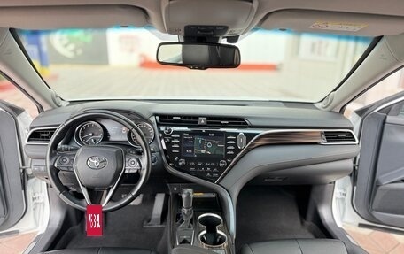 Toyota Camry, 2021 год, 2 870 000 рублей, 4 фотография