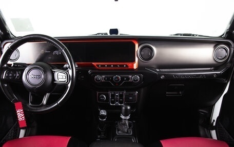 Jeep Wrangler, 2019 год, 3 649 000 рублей, 16 фотография