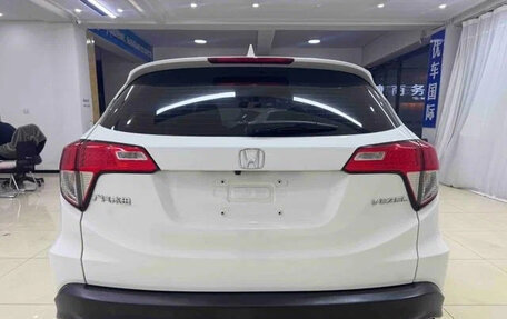 Honda Vezel, 2022 год, 1 345 000 рублей, 5 фотография
