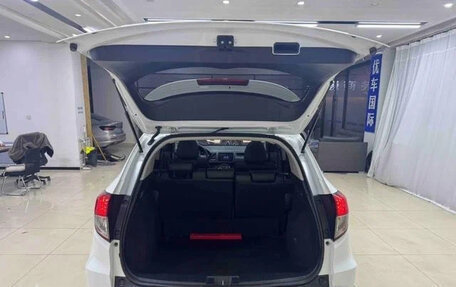 Honda Vezel, 2022 год, 1 345 000 рублей, 19 фотография