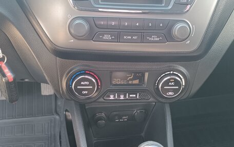 KIA Rio III рестайлинг, 2012 год, 750 000 рублей, 17 фотография