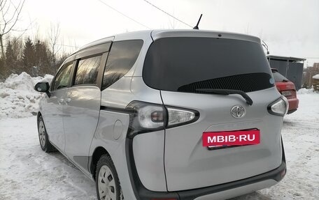 Toyota Sienta II, 2017 год, 1 300 000 рублей, 5 фотография