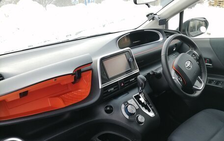 Toyota Sienta II, 2017 год, 1 300 000 рублей, 17 фотография