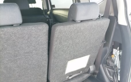 Toyota Sienta II, 2017 год, 1 300 000 рублей, 18 фотография
