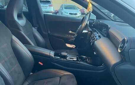 Mercedes-Benz CLA, 2019 год, 2 600 000 рублей, 4 фотография