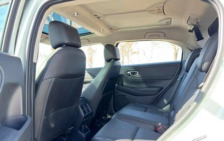 Honda Vezel, 2022 год, 1 554 000 рублей, 16 фотография