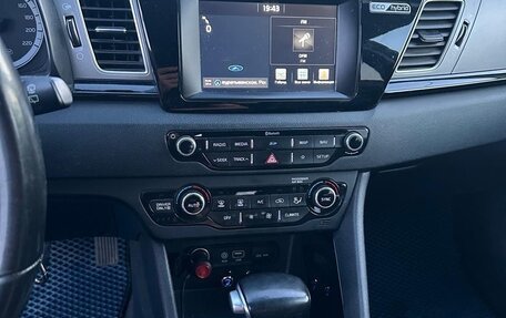 KIA Niro I, 2018 год, 1 600 000 рублей, 2 фотография