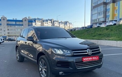 Volkswagen Touareg III, 2011 год, 2 380 000 рублей, 1 фотография