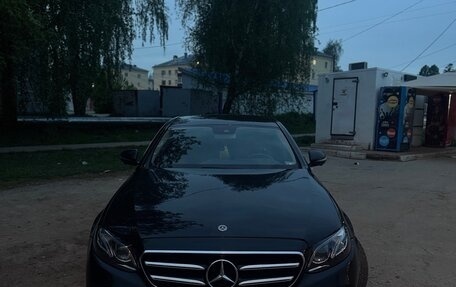 Mercedes-Benz E-Класс, 2019 год, 2 700 000 рублей, 1 фотография