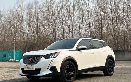 Peugeot 2008 II, 2022 год, 1 400 000 рублей, 3 фотография