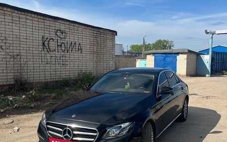 Mercedes-Benz E-Класс, 2019 год, 2 700 000 рублей, 4 фотография
