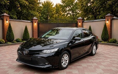 Toyota Camry, 2021 год, 2 600 000 рублей, 11 фотография