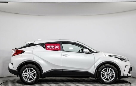 Toyota C-HR I рестайлинг, 2024 год, 3 399 000 рублей, 4 фотография