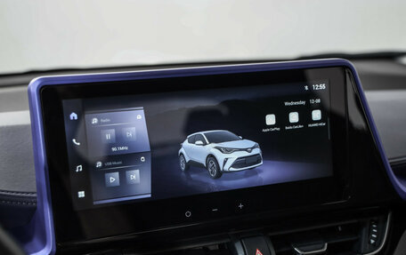Toyota C-HR I рестайлинг, 2024 год, 3 399 000 рублей, 14 фотография