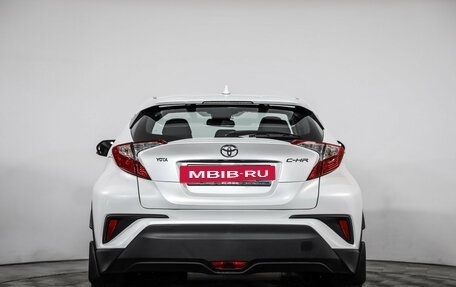 Toyota C-HR I рестайлинг, 2024 год, 3 399 000 рублей, 6 фотография