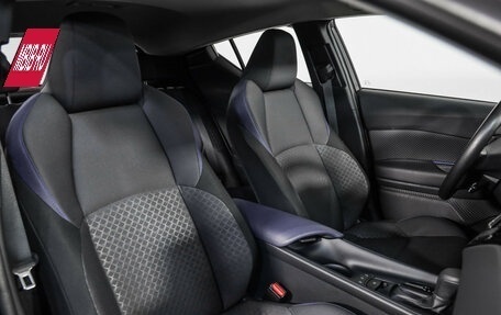 Toyota C-HR I рестайлинг, 2024 год, 3 399 000 рублей, 21 фотография