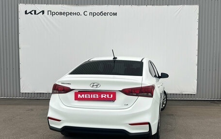 Hyundai Solaris II рестайлинг, 2017 год, 1 130 000 рублей, 2 фотография