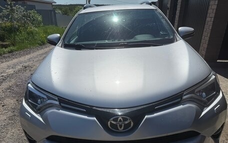 Toyota RAV4, 2019 год, 3 300 000 рублей, 1 фотография