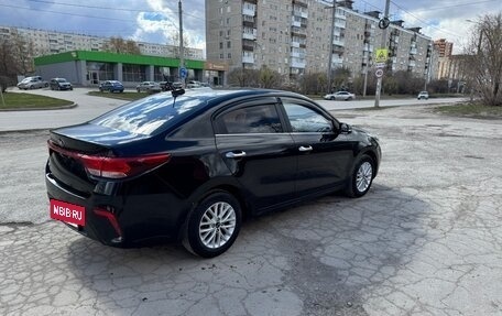 KIA Rio IV, 2018 год, 1 399 999 рублей, 2 фотография