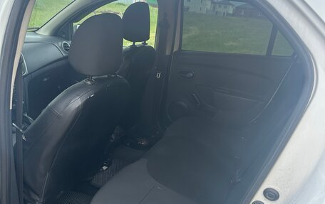 Renault Logan II, 2016 год, 350 000 рублей, 6 фотография
