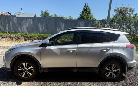 Toyota RAV4, 2019 год, 3 300 000 рублей, 4 фотография