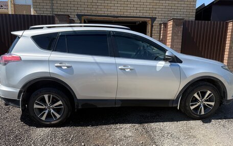 Toyota RAV4, 2019 год, 3 300 000 рублей, 5 фотография
