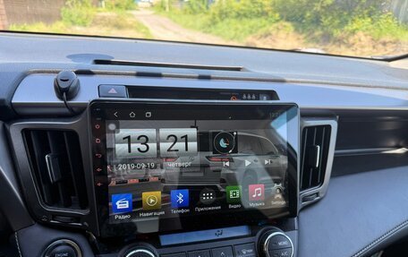 Toyota RAV4, 2019 год, 3 300 000 рублей, 16 фотография