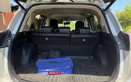 Toyota RAV4, 2019 год, 3 300 000 рублей, 19 фотография