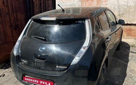 Nissan Leaf I, 2015 год, 740 000 рублей, 2 фотография