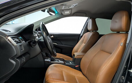 Toyota Camry, 2018 год, 2 750 000 рублей, 20 фотография