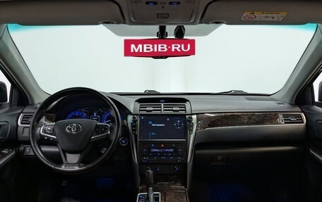 Toyota Camry, 2018 год, 2 750 000 рублей, 14 фотография