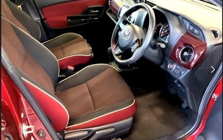 Toyota Vitz, 2019 год, 1 470 000 рублей, 6 фотография