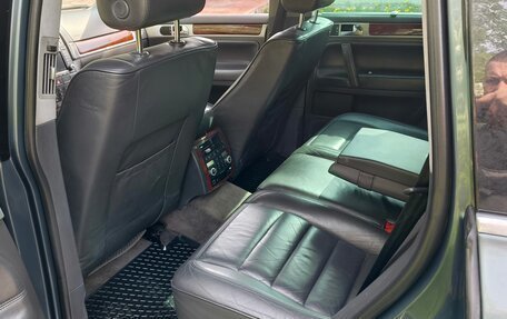 Volkswagen Touareg III, 2004 год, 650 000 рублей, 2 фотография