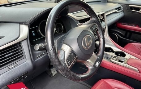Lexus RX IV рестайлинг, 2017 год, 4 300 000 рублей, 3 фотография