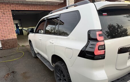 Toyota Land Cruiser Prado 150 рестайлинг 2, 2020 год, 7 000 000 рублей, 8 фотография
