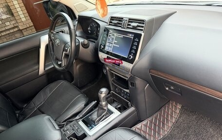 Toyota Land Cruiser Prado 150 рестайлинг 2, 2020 год, 7 000 000 рублей, 3 фотография