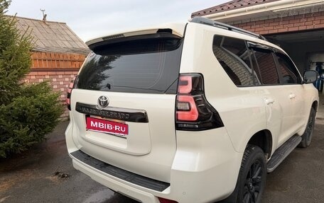 Toyota Land Cruiser Prado 150 рестайлинг 2, 2020 год, 7 000 000 рублей, 5 фотография