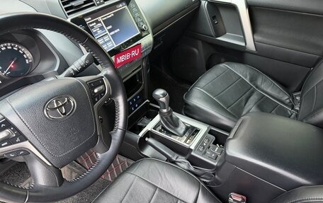Toyota Land Cruiser Prado 150 рестайлинг 2, 2020 год, 7 000 000 рублей, 11 фотография