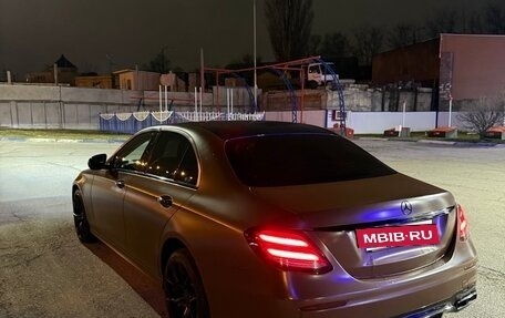 Mercedes-Benz E-Класс, 2019 год, 3 700 000 рублей, 4 фотография