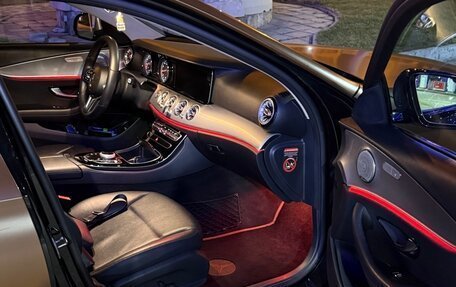 Mercedes-Benz E-Класс, 2019 год, 3 700 000 рублей, 6 фотография