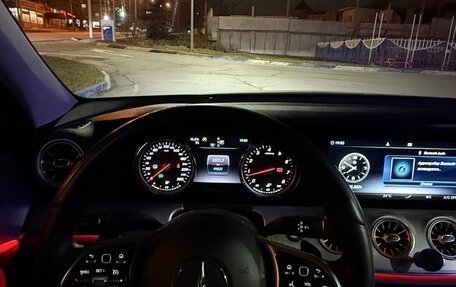 Mercedes-Benz E-Класс, 2019 год, 3 700 000 рублей, 10 фотография
